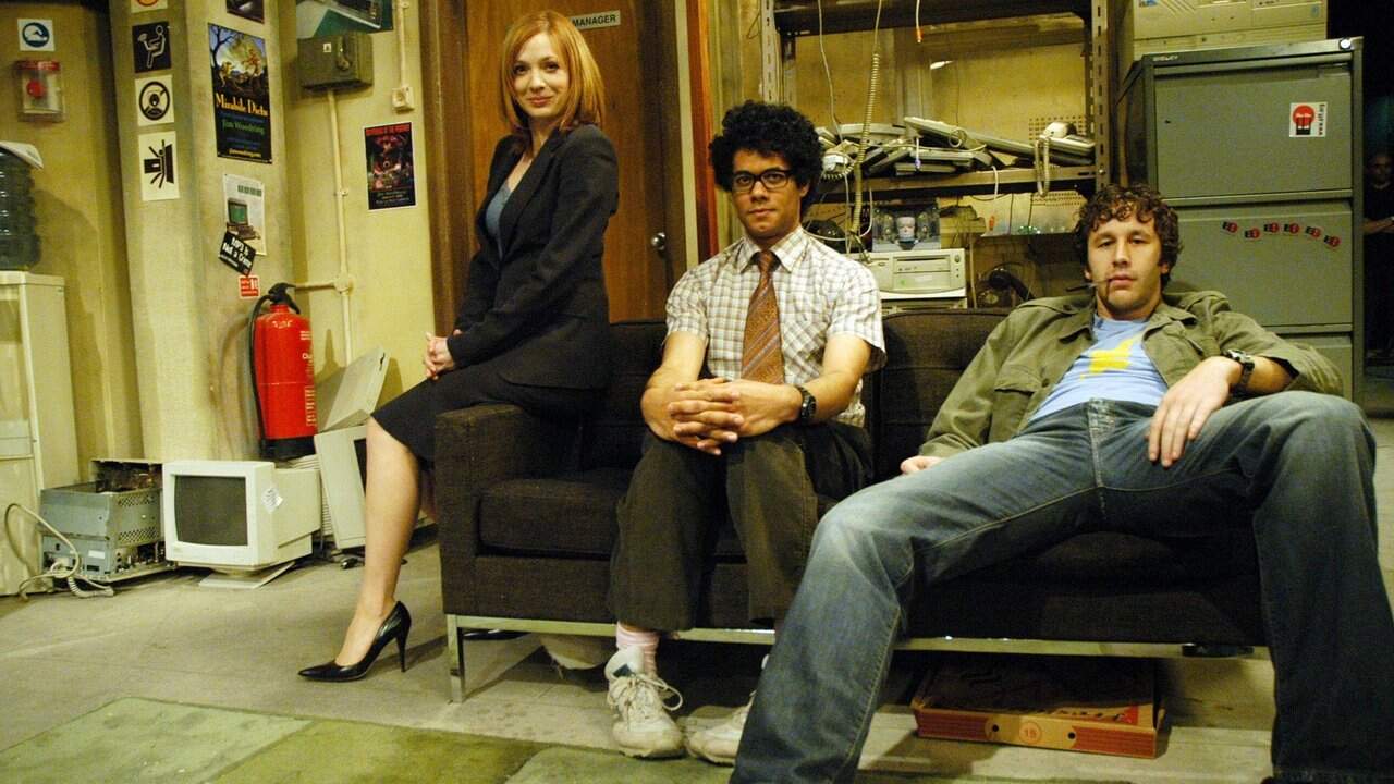 Backdrop image from the show The IT Crowd